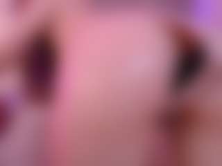 Live cam show with Katy Van - Striptease on Camsoda