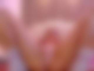Live cam show with Katy Van - Flashing on Camsoda