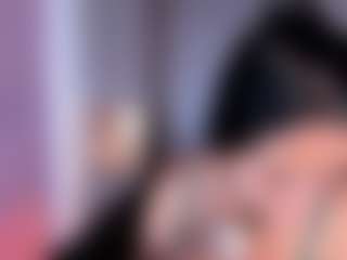 Live-Cam-Show mit ValeryMeyerr - Nipple Piercings auf Camsoda