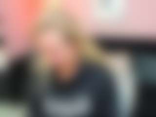 Live cam show with GabrielGold - Living Room on Camsoda