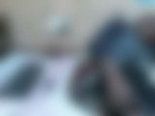 Live cam show with MAGNETIC-QUEEN - Ebony on SmokeAndPoke | kenya