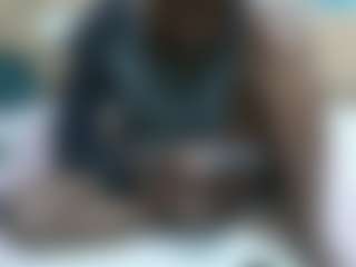 Live cam show with MAGNETIC-QUEEN - Black on Uber Horny