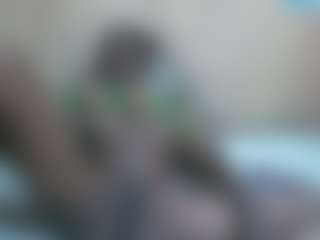 Live cam show with MAGNETIC-QUEEN - Bedroom Ebony on Milfs Live
