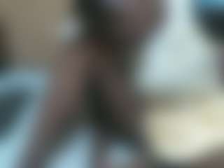 Live cam show with MAGNETIC-QUEEN - Ebony Teen (18+) on Camsoda