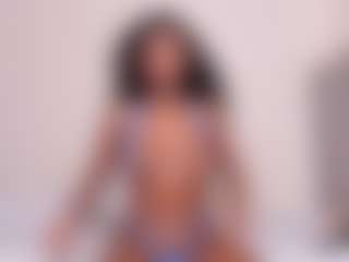 Live cam show with Sexyariah - Submissive on Camsoda Late Night
