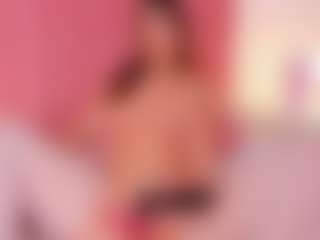 Live cam show with CristaalHart - Teen (18+) on Dolls Live