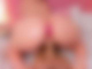 CristaalHart's Live Sex Cam Show