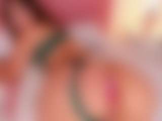 Live cam show with CristaalHart - BBW on justonemore.cc