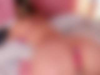 Live cam show with CristaalHart - Big Ass on Camsoda