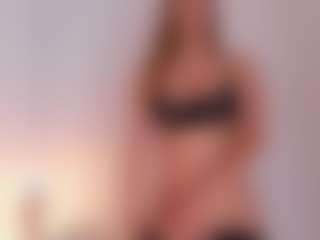 CristaalHart's Live Sex Cam Show