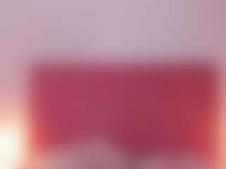 Live cam show with CristaalHart - Big Tits on Livezox