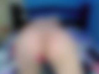 Live cam show with Lily Benet - Fuck on Camiplay Live