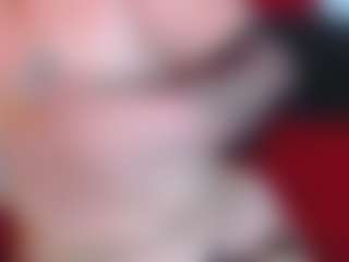 ashley-whiteSelf MILF webcam performer live streaming