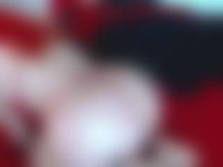 ashley-whiteSelf MILF webcam performer live streaming