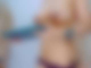 Julieth Davis's Live Sex Cam Show
