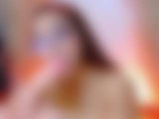 Live cam show with Julieth Davis - Striptease Latina on SinfulBabes