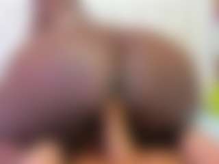Live cam show with KristineLS - Big Nipples on liverealitysex.com