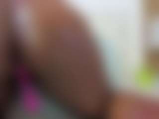 Live cam show with KristineLS - Black HD on Gym Cam Girls