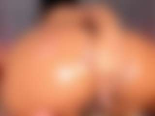 Live cam show with PocahontasFg - Living Room on Camsoda