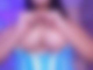 Live cam show with Shenoa - Striptease on Camsoda