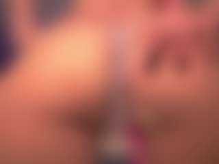 Live cam show with Ann-Kendy - Green Eyes on Strip Flash - Live Sex Shows