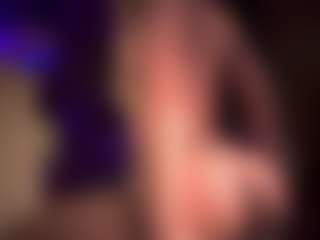 Live cam show with Ann-Kendy - Brown Hair on Uber Horny