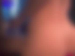 Live cam show with Ann-Kendy - Small Ass on Gym Cam Girls