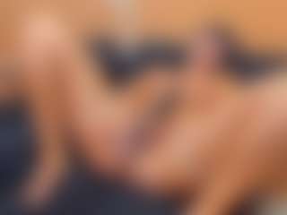 Live cam show with b3cky - White on StripNow | united states