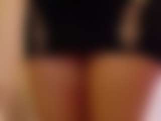 Live cam show with b3cky - Bedroom on sexytreat.net