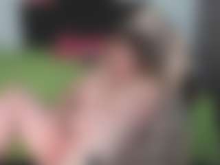 Live cam show with CristalBrown - Camel Toe on CamClone