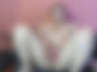 Live cam show with CristalBrown - Squirt on fuklive.com