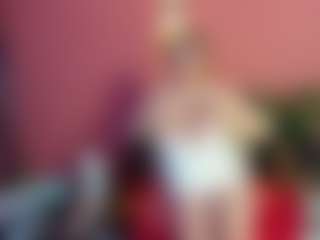 Live cam show with CristalBrown - Ass Bouncing on Camiplay Live