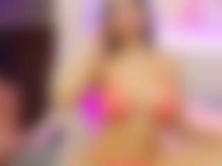 Live cam show with Selena - MILF on chickslive.net