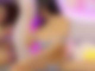 Live cam show with Selena - MILF on livesuperchat.net