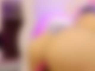 Live cam show with Selena - Shaved Pussy Big Tits on Chatstar