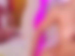 Live cam show with Selena - Hairy Pussy on Latina Girls