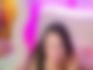 Live cam show with Selena - Big Tits on hrnylive.com