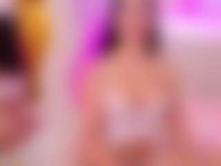 Live cam show with Selena - Curvy MILF on Fling VIP Chat