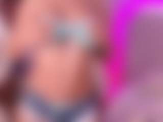 Live-Cam-Show mit Selena - Pornstar Cosplay auf Camsoda
