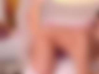 Live cam show with Selena - Hairy Pussy Teen (18+) on Camsoda.co