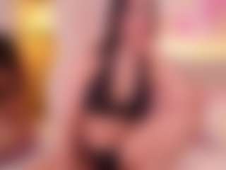 Live cam show with Selena - Foot Fetish Curvy on Gym Cam Girls