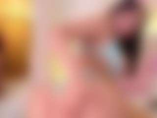 Live cam show with Selena - Toys on liverealitysex.com