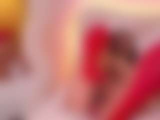 Live-camshow met Selena - Brown Eyes Toys op Camsoda