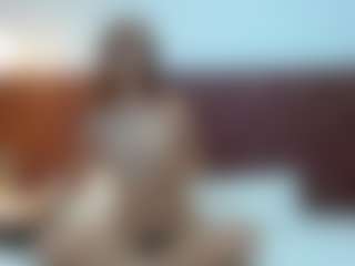 Live cam show with Melody-Mansson - Small Ass on SpunkLive