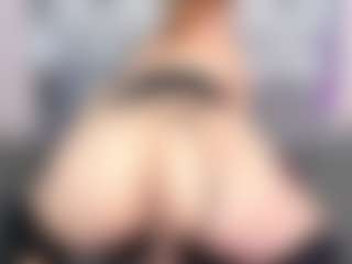 SusanBenett's Live Sex Cam Show