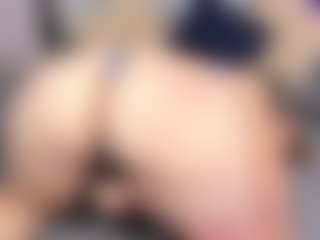 SusanBenett's Live Sex Cam Show