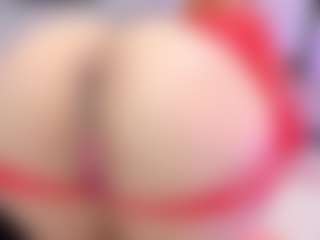 Live cam show with SusanBenett - Squirt MILF on livesuperchat.net
