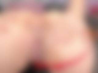 Live cam show with SusanBenett - Brown Hair on TeamSkeetLive