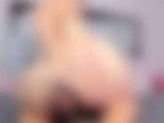 Live cam show with SusanBenett - Brown Eyes MILF on dasdasdadada.com