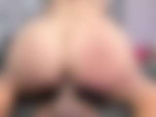 Live cam show with SusanBenett - Latina on TottyGirls | colombia